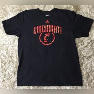 ADIDAS Men’s size XL CINCINNATI BEARCATS T SHIRT